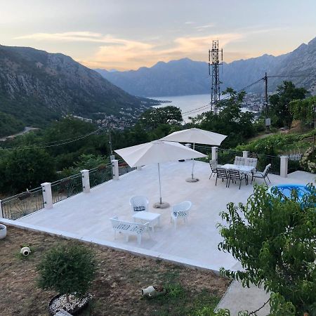 Apartments Panoramic Paradise Kotor Exterior photo