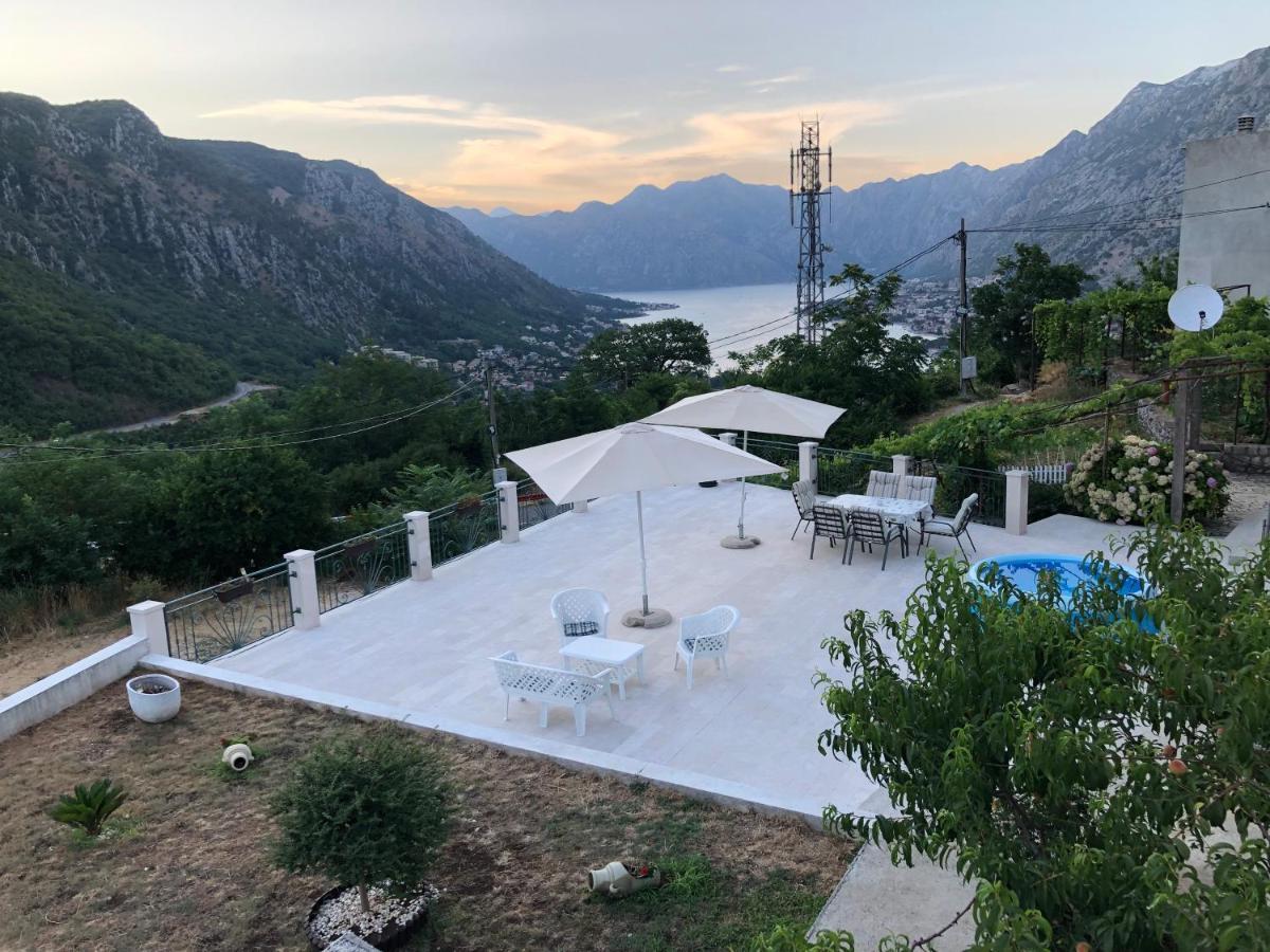 Apartments Panoramic Paradise Kotor Exterior photo