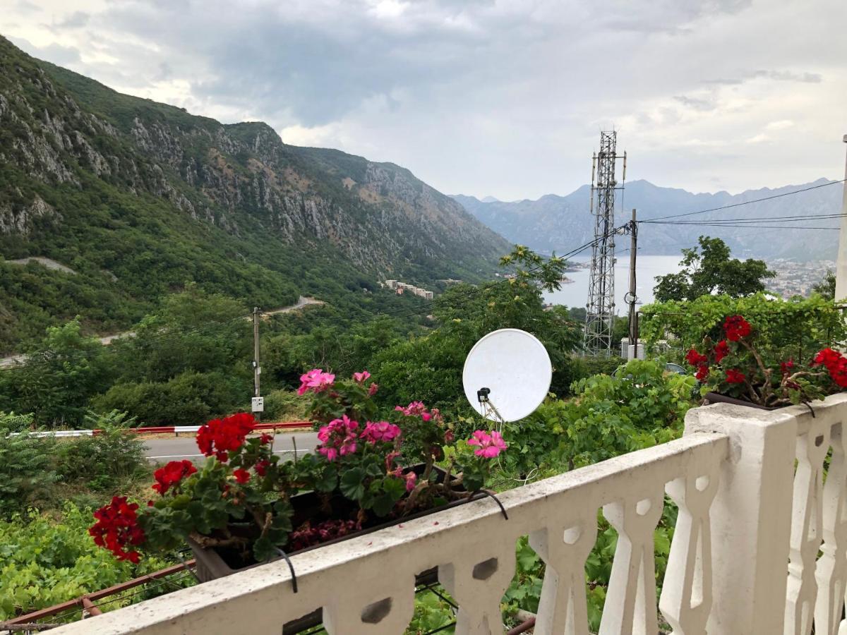 Apartments Panoramic Paradise Kotor Exterior photo